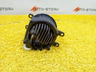 Фара противотуманная правая, ориг. номер 8121048051, Toyota Camry V70