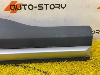 Накладка двери задней правой, ориг. номер 6073570300661, Geely Atlas 1 2016-2022