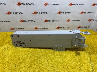 Кронштейн усилителя переднего бампера правый Zeekr 001, 111