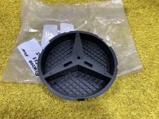 Кронштейн решетки радиатора Mercedes-Benz A-Class W176 2012-2015, A0008880060