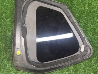 стекло кузовное заднее правое, ориг. номер 833006RA0A, Nissan Rogue 2020-2024