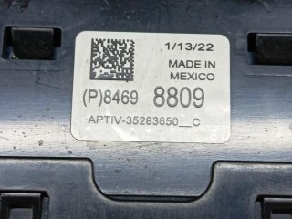 разъем AUX / USB, ориг. номер 84698809, GMC Terrain 2021-2026