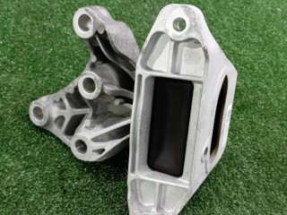 подушка крепления КПП, ориг. номер 84849603, GMC Terrain 2021-2026