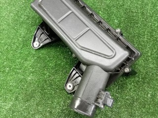 корпус воздушногo фильтра, ориг. номер PZ119600, Ford Escape 2023-2026