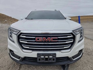 GMC Terrain 2 поколение [рестайлинг] 2022г. 1.5 л. - фото №1