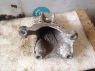 кронштейн двигателя правый Audi A6 2004-2008, 4F0199308N