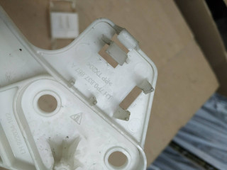 кронштейн (крепление) левый, ориг. номер 7P0837867A, Volkswagen Touareg 2 поколение 2010-2014