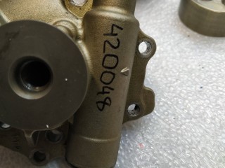 масляный насос, ориг. номер 03H115105H, Volkswagen Touareg 2 поколение 2010-2014