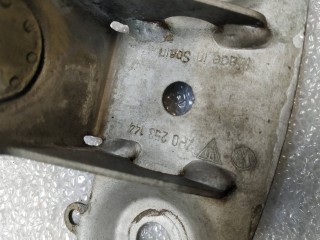 Подвес глушителя, ориг. номер 7P0253147A, 7P0253144, Volkswagen Touareg 2 поколение 2010-2014