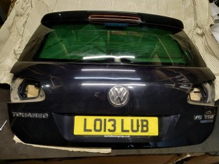 Крышка багажника со стеклом, ориг. номер 7P6827159B, Volkswagen Touareg 2 поколение 2010-2014