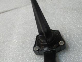 датчик уровня масла, ориг. номер 03L907660B, Volkswagen Touareg 2 поколение 2010-2014