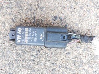 реле накала свечей Volkswagen Tiguan, 038907281D
