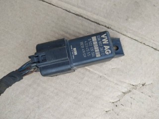реле накала свечей Volkswagen Tiguan 1 поколение 2006-2011, 038907281D