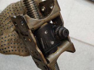 моторчик регулировки сиденья передний правый, ориг. номер 8K0959112, Volkswagen Touareg 2 поколение [рестайлинг] 2014-2018