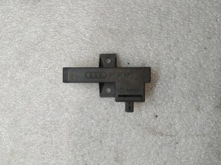 антенна системы комфортного доступа Volkswagen Touareg 2 поколение 2010-2014, 8K0907247