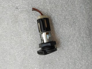 гнездо прикуривателя Volkswagen Touareg 2 поколение 2010-2014, левый руль, 8E0919309