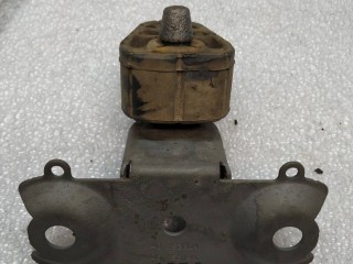 Подвес глушителя, ориг. номер 7P0253147A, 7P0253144, Volkswagen Touareg 2 поколение 2010-2014