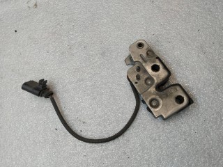 замок капота, ориг. номер 7P6823509, Volkswagen Touareg 2 поколение 2010-2014
