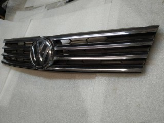 решетка радиатора, ориг. номер 7P6853651J, 7P6853653C, 7P6853343A, Volkswagen Touareg 2 поколение [рестайлинг] 2014-2018