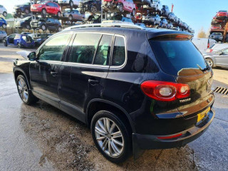 Volkswagen Tiguan 1 поколение 2008г. 2.0 л. - фото №3