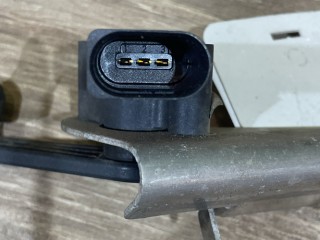 Датчик дорожного просвета передний левый, ориг. номер 102794100, Tesla Model X 2015-2021
