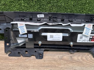 Подушка безопасности коленная, ориг. номер 1077826-00, 1077826-00-D, Tesla Model 3 2017-2021