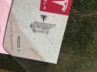 стекло двери задней левой, Tesla Model 3 2017-2021