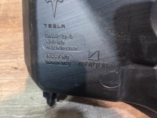бачок омывателя, ориг. номер 109606200, Tesla Model 3 2017-2021