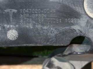 крепление переднего бампера, ориг. номер 104702000, Tesla Model X 2015-2021
