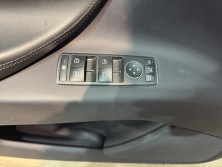 обшивка двери передней левой, ориг. номер 105532721, Tesla Model X 2015-2021