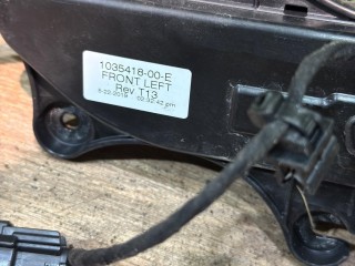 ручка наружная двери передней левой, ориг. номер 103541800E, 103541800, Tesla Model X 2015-2021