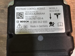блок управления подушками безопасности, ориг. номер 103676700, 103676700A, Tesla Model X 1 поколение 2015-2021