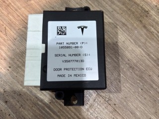 модуль управления двери задней, ориг. номер 105589100, Tesla Model X 2015-2021