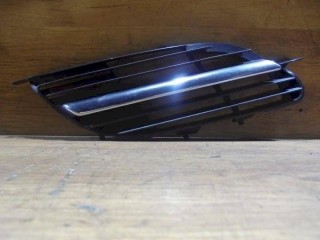 Решетка радиатора Nissan Almera Tino V10 2000-2003