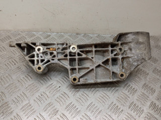 кронштейн генератора, ориг. номер 06A903143P, Volkswagen Golf 4 поколение 1997-2006