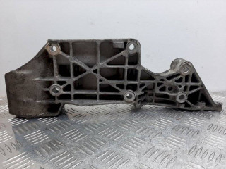 кронштейн генератора, ориг. номер 06A903143P, Volkswagen Golf 4 поколение 1997-2006