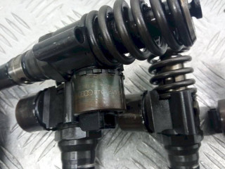 форсунка топливная, ориг. номер 03G130073G, Volkswagen Passat B6 2005-2010