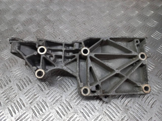 кронштейн генератора, ориг. номер 03G903143A, Volkswagen Touran 1 поколение 2003-2006