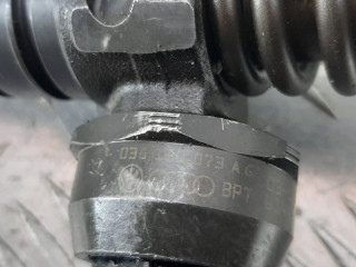 форсунка топливная, ориг. номер 038130073AG, Volkswagen Golf 5 поколение 2003-2009