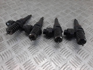 форсунка топливная, ориг. номер 038130073F, Volkswagen Golf 4 поколение 1997-2006