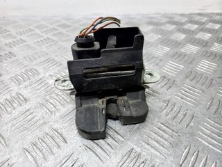 замок багажника, ориг. номер 5M0827505B, Volkswagen Golf 5 поколение 2003-2009