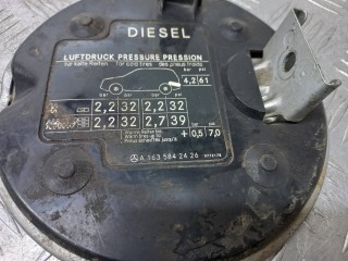 лючок топливного бака, ориг. номер A1635842426, Mercedes-Benz M W163 1997-2001