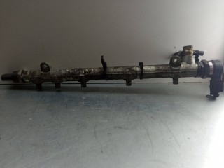 топливная рампа, ориг. номер A6110780449, Mercedes-Benz C W203 [рестайлинг] 2004-2008