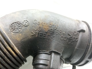 патрубок воздушного фильтра, ориг. номер 1J0129684J, Volkswagen Golf 4 поколение 1997-2006