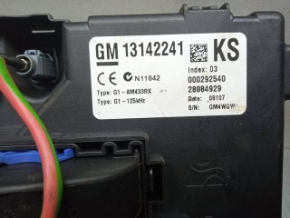 блок предохранителей, ориг. номер GM13142241, Opel Corsa D 2006-2011