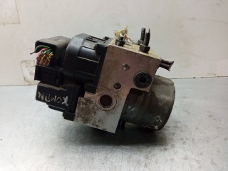 блок ABS, ориг. номер 8E0614111AB, Volkswagen Passat B5 1996-2001