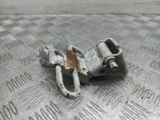 петля двери передней правой Volkswagen Passat B5 1996-2001, 4B0831412A