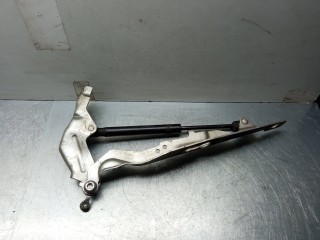 петля капота правая Volvo V70, 31250186