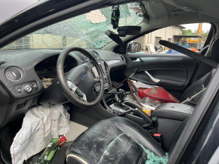 Ford Mondeo 4 поколение [рестайлинг] 2011г. 2.0 л. - фото №4