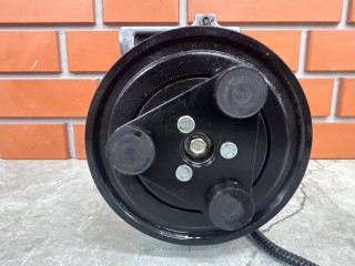 Компрессор кондиционера, ориг. номер 92600EB40B, Nissan Navara D40 2005-2010